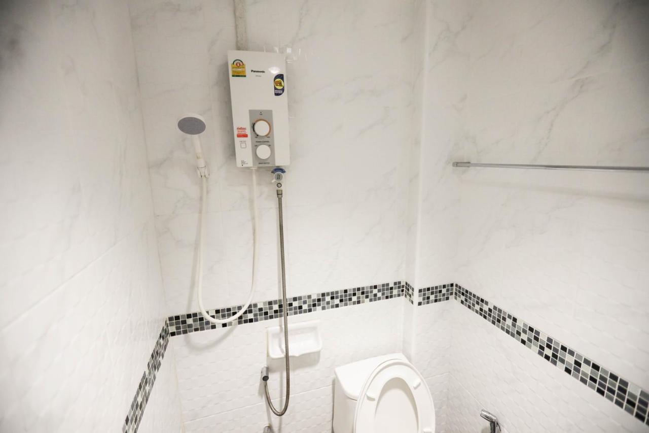 Wang Lang Hostel Банкок Екстериор снимка